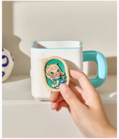 MOLLY Anniversary Statues Classical Retro 2 Series-Picture Frame Cup 25 MOLLY Anniversary Statues Classical Retro 2 Series-Picture Frame Cup -Outlet Mega Plush Store 20240627 102505 909285 molly anniversary statues classical retro 2 series picture frame cup accessories pop mart us details 7 1200x1393