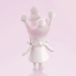 MEGA ROYAL MOLLY 100% Rouge·china -Outlet Mega Plush Store 20241219 103050 382805 scene 2 mega royal molly 100 rouge china mega details popmart us 1200x1200