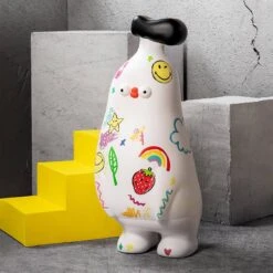 MEGA COLLECTION 1000% FLABJACKS Banana Boo × Smiley -Outlet Mega Plush Store scene 01 oVRuLnV4ot 1200x1200