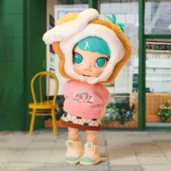 MOLLY Little Foodie Twelfths Action Figure -Outlet Mega Plush Store scene 03 AsCiWGCAK9 1200x1200