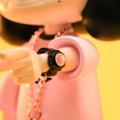 VITA PEEKABOO Figurine -Outlet Mega Plush Store scene 07 usAEHrIjYz 1200x1200